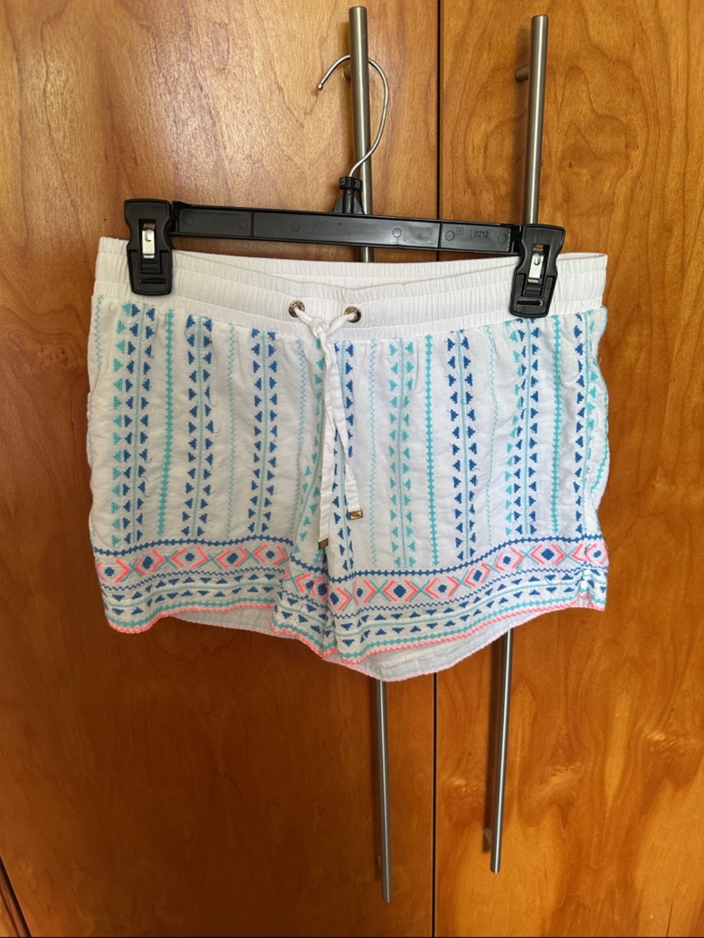 Lilly Pulitzer shorts brand new xs -small stretchy so cute .